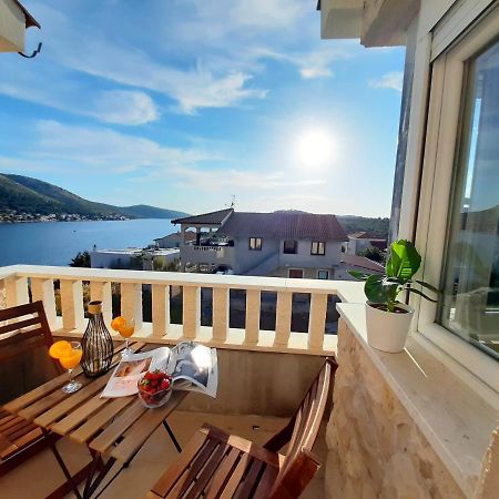Appartamento Holiday Beach House Grebaštica Esterno foto