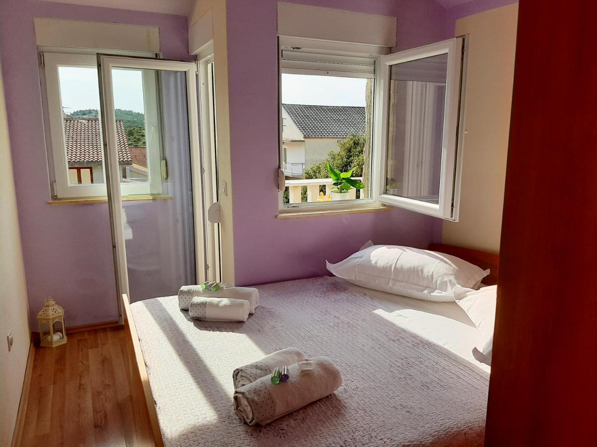 Appartamento Holiday Beach House Grebaštica Esterno foto