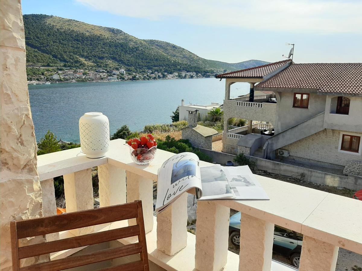 Appartamento Holiday Beach House Grebaštica Esterno foto