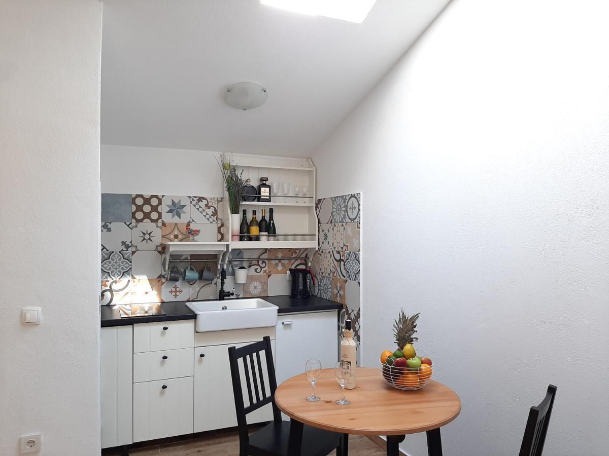 Appartamento Holiday Beach House Grebaštica Esterno foto