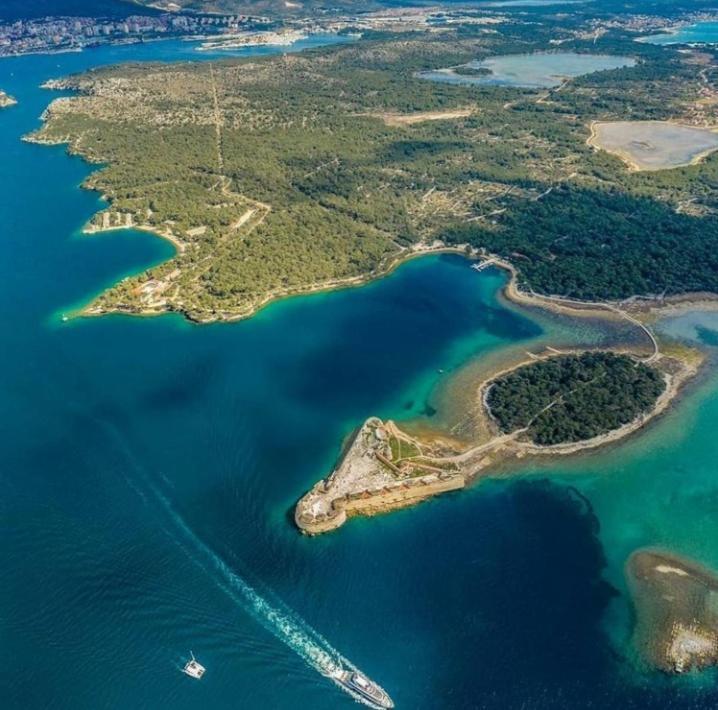 Appartamento Holiday Beach House Grebaštica Esterno foto