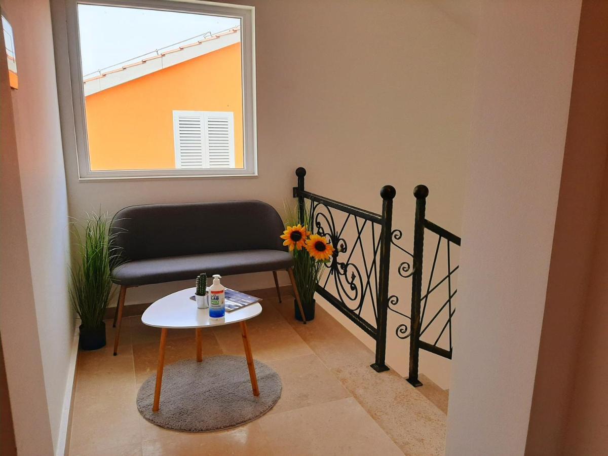 Appartamento Holiday Beach House Grebaštica Esterno foto